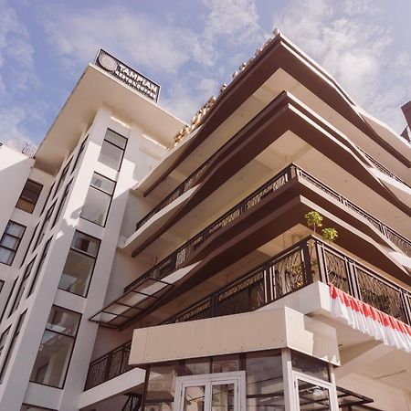 Fahira Hotel Syariah Bukittinggi Exterior foto