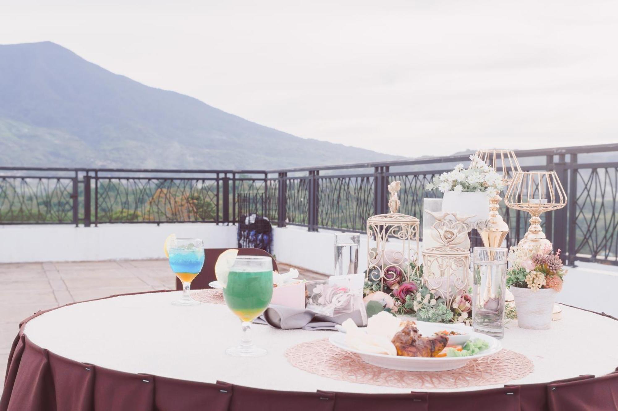 Fahira Hotel Syariah Bukittinggi Exterior foto